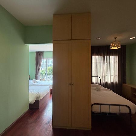Greenview Ekkamai10 Suite Bangkok Exterior foto